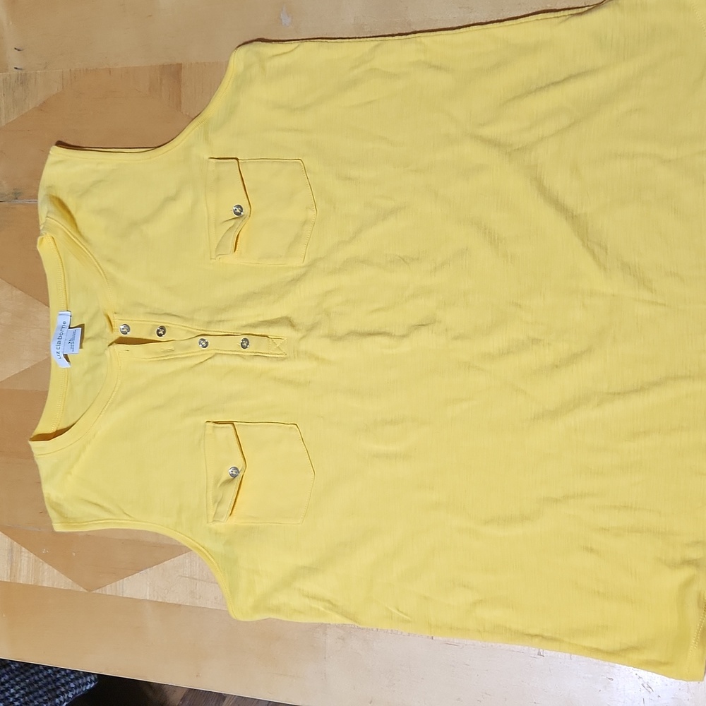 Sleeveless cotton shirt